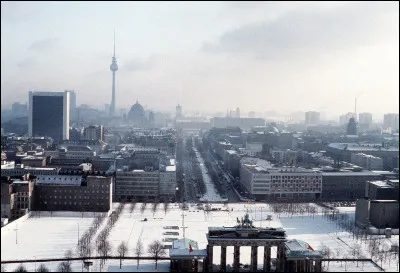 Quelle est la l'ann&eacute;e de la cr&eacute;ation du mur de Berlin ?