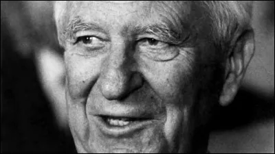 Qui est cet homme politique, d&eacute;put&eacute; (entre autres) qui a disput&eacute; et remport&eacute; le dernier duel &agrave; l'&eacute;p&eacute;e pour l'honneur de l'Histoire de France ?
