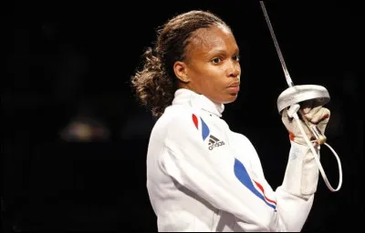 Qui est cette escrimeuse, sp&eacute;cialiste de l'&eacute;p&eacute;e, quintuple m&eacute;daill&eacute;e olympique ?