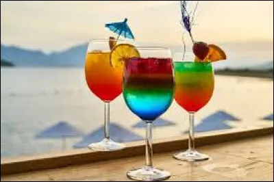 Le cocktail Bloody Mary est de couleur bleu.