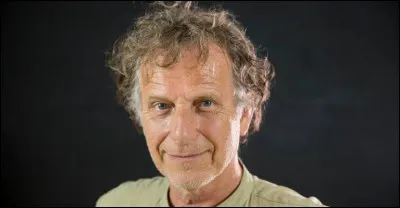 Qui est cet acteur qui incarne Robert Badinter dans le t&eacute;l&eacute;film ''L'Abolition'' ?