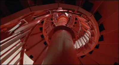 Dans quel d&eacute;partement fran&ccedil;ais se trouve le phare de Sainte-Suzanne ?