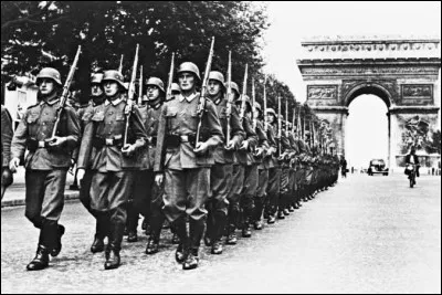 Quel est l'argument principal du g&eacute;n&eacute;ral de Gaulle pour poursuivre la guerre ?