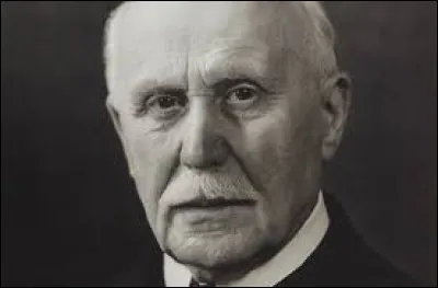 &Agrave; quel titre P&eacute;tain s'adresse-t-il aux Fran&ccedil;ais le 17 juin ?