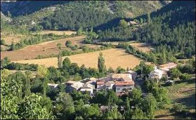 Dans quel d&eacute;partement trouve-t-on le village de Montfroc ?