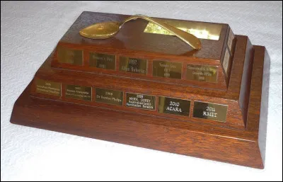 Jasmuheen a re&ccedil;u le prix australien Bent Spoon en 2000 pour sa pratique pr&eacute;tendue de l'in&eacute;die. Selon elle, qu'est-ce qui n'est pas n&eacute;cessaire &agrave; la vie ?