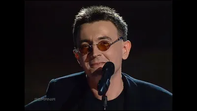 En quelle ann&eacute;e la Roumanie chante-t-elle dans une langue totalement diff&eacute;rente que sa langue nationale ?