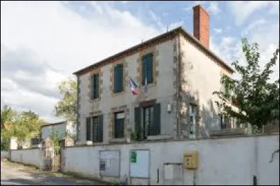 Village de l'arrondissement de Montlu&ccedil;on, sur les bords du Cher, L&eacute;telon se situe en r&eacute;gion ...