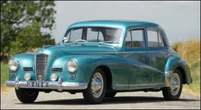 Fruit d'un savoir-faire a&eacute;ronautique &agrave; la pointe de la technologie, son positionnement commercial &eacute;litiste et la conjoncture de l'apr&egrave;s-guerre ont pr&eacute;matur&eacute;ment eu raison de ce mod&egrave;le. &Eacute;voquant l'&acirc;ge d'or de la production automobile fran&ccedil;aise, saurez-vous me nommer cette voiture ?