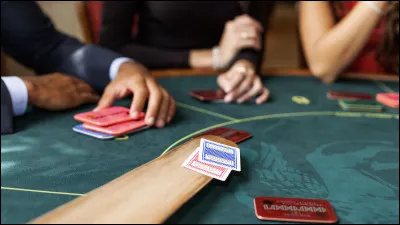 ''Le chemin de fer'' est un jeu de cartes &eacute;tabli sur les m&ecirc;mes principes que le jeu du...