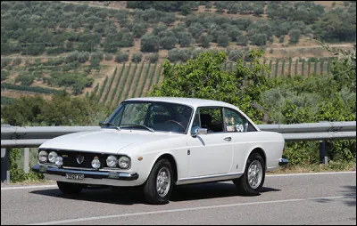 Port&eacute;es par les mod&egrave;les engag&eacute;s en rallye, ces lettres sont pourtant plus souvent associ&eacute;es dans l'esprit du public &agrave; des syst&egrave;mes sonores qu'&agrave; des automobiles. Or, elles d&eacute;signent aussi la finition la plus sportive et radicale du mod&egrave;le. Quel mod&egrave;le correspond &agrave; cette description ?