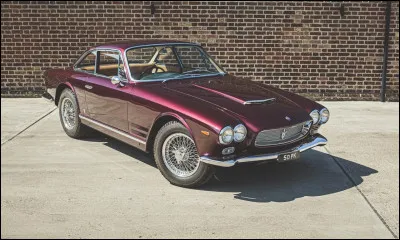 Dans les ann&eacute;es 1950, la marque au trident &eacute;tait au sommet de la Formule 1. Cela n'a pas emp&ecirc;ch&eacute; le constructeur italien de s'imposer dans d'autres championnats, et ce c&eacute;l&egrave;bre mod&egrave;le en rappelle la victoire sur l'une des courses d'endurance les plus renomm&eacute;es. Quel nom porte cette voiture ?