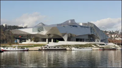 Le mus&eacute;e des Confluences est un mus&eacute;e d'histoire naturelle situ&eacute; &agrave; Marseille.
