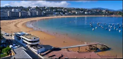 O&ugrave; se situe la plage de la Concha ?