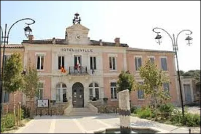 Notre balade dominicale d&eacute;marre en r&eacute;gion P.A.C.A., &agrave; Alleins. Ville de l'aire d'attraction de Salon-de-Provence, elle se situe dans le d&eacute;partement ...