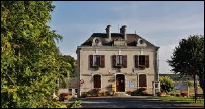 Village de l'arrondissement de Bourges, Feux se situe dans le d&eacute;partement ...
