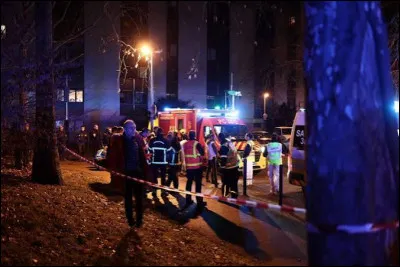 En f&eacute;vrier 2025, quelle ville fran&ccedil;aise a &eacute;t&eacute; le th&eacute;&acirc;tre d&rsquo;un attentat &agrave; la grenade ?
