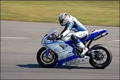Le premier pilote fran&ccedil;ais vainqueur d'une course MotoGP est R&eacute;gis Laconi.