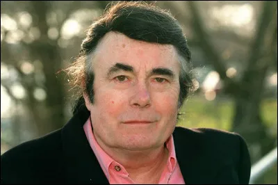 Qui est ce chanteur fran&ccedil;ais dont l'un des titres est ''Mare'' ?