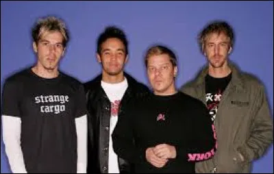 Quel groupe de rock a chant&eacute; "The Reason" en 2004 ?