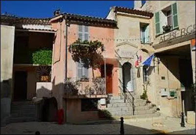 Notre premi&egrave;re balade de la semaine commence en r&eacute;gion P.A.C.A., &agrave; Aiglun. Village perch&eacute; de l'arrondissement de Grasse, dans la vall&eacute;e de l'Est&eacute;ron, il se situe dans le d&eacute;partement ...