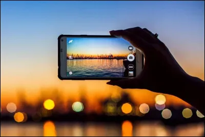 Quelle fonction permet de prendre des photos avec son t&eacute;l&eacute;phone ?