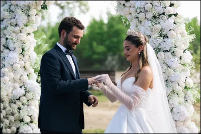 Quand je vous dis "amoureux", est-ce que vous pensez &agrave; une personne en particulier ?