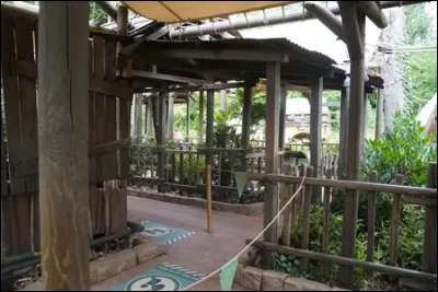 &Agrave; quelle attraction appartient cette file d'attente ?