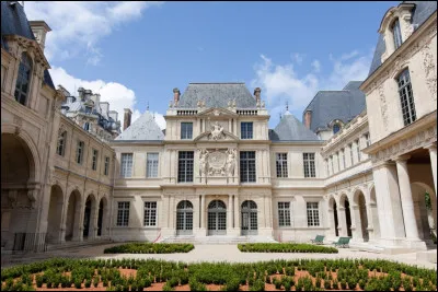 Quel &eacute;v&eacute;nement historique a eu lieu le 14 juillet 1789 ?