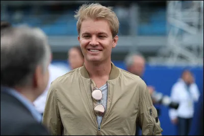 Nico Rosberg a pris sa retraite imm&eacute;diatement apr&egrave;s son titre mondial.