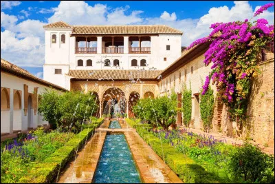 Quelle civilisation est &agrave; l'origine des c&eacute;l&egrave;bres jardins suspendus, selon la tradition ?