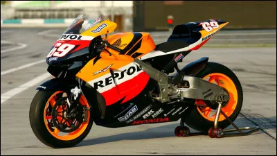 La cat&eacute;gorie MotoGP est pass&eacute;e des moteurs 800 cm&sup3; aux 1 000 cm&sup3; en 2012.