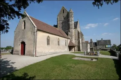 Voici l'&eacute;glise Saint-Vigor, &agrave; Villers-Canivet. Village Calvadosien, il se situe en r&eacute;gion ...