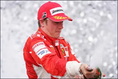 Kimi R&auml;ikk&ouml;nen est devenu champion du monde avec un seul point d'avance.