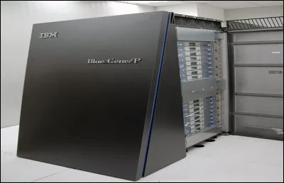 Quel est le nom de ce superordinateur sp&eacute;cialis&eacute; dans le jeu d'&eacute;checs par adjonction de circuits sp&eacute;cifiques, d&eacute;velopp&eacute; par IBM au d&eacute;but des ann&eacute;es 1990 ?