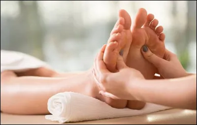 Combien de pieds sont g&eacute;n&eacute;ralement stimul&eacute;s lors d'une s&eacute;ance de r&eacute;flexologie plantaire ?