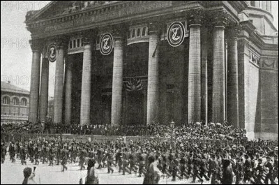 Quel auteur a rejoint le Panth&eacute;on le 4 juin 1908 ?