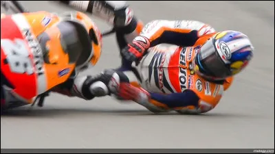 Quel drapeau est agit&eacute; lors de la chute d&rsquo;un pilote ?