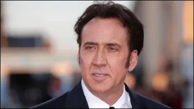 Qui est cet acteur qui joue le r&ocirc;le principal dans le film ''Embrasse-moi, vampire'' ?