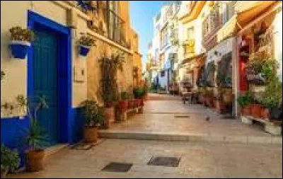 Par qui l'Espagne a-t-elle &eacute;t&eacute; envahie et quelles sont les dates ?