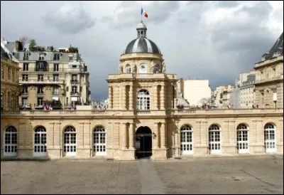 Qui repr&eacute;sente les collectivit&eacute;s territoriales au Parlement ?