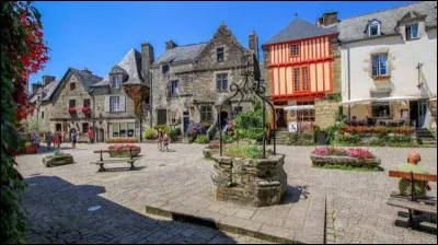 Quel est le nom de ce village m&eacute;di&eacute;val qui a &eacute;t&eacute; &eacute;lu "Village pr&eacute;f&eacute;r&eacute; des Fran&ccedil;ais" en 2016 ?