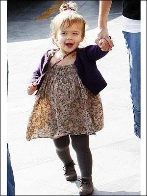 Qui est la mre ce cette petite fille ?