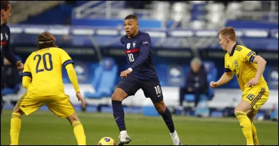 Contre quel pays la France remporte-t-elle son seizi&egrave;me de finale 3-0 ?