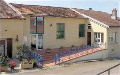 Je vous emm&egrave;ne maintenant en Lorraine, &agrave; Esley. Village de l'aire d'attraction de Vittel-Contrex&eacute;ville, il se situe dans le d&eacute;partement ...