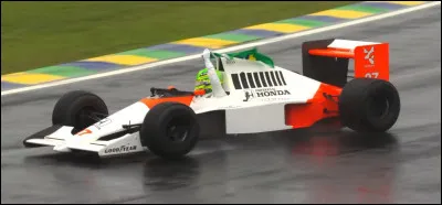 Apr&egrave;s cette collision en 1989, qu'arrive-t-il &agrave; Ayrton Senna ?