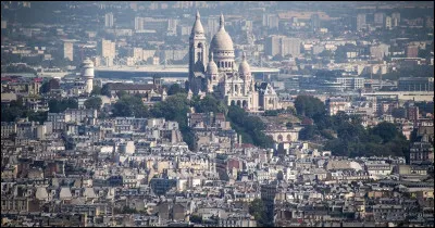 Comment appelle-t-on le ph&eacute;nom&egrave;ne qui rend les centres-villes plus chauds que les campagnes voisines ?