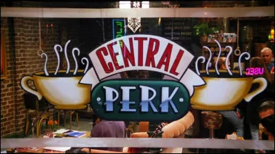 Vous &ecirc;tes toujours l&agrave; ? Je reviens apr&egrave;s mon caf&eacute; en compagnie de Ross, Rachel, Chandler, Monica, Phoebe et Joey. O&ugrave; suis-je ?