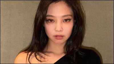 Avec qui Jennie chante-t-elle le morceau "Dracula"
