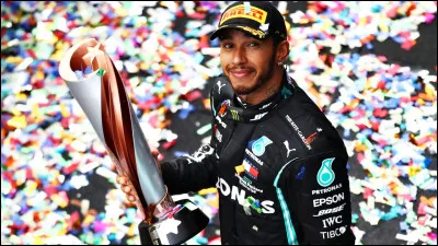 Lewis Hamilton a remport&eacute; son premier championnat du monde avec Mercedes.